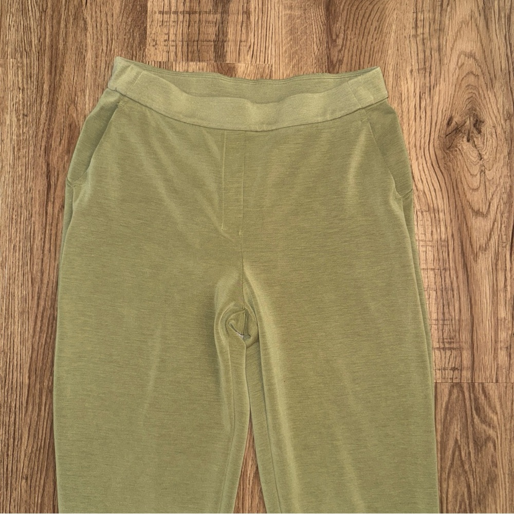 Lululemon Softstreme Relaxed HR Pant Size 10 BRZG Bronze Green Jogger - Picture 5 of 8